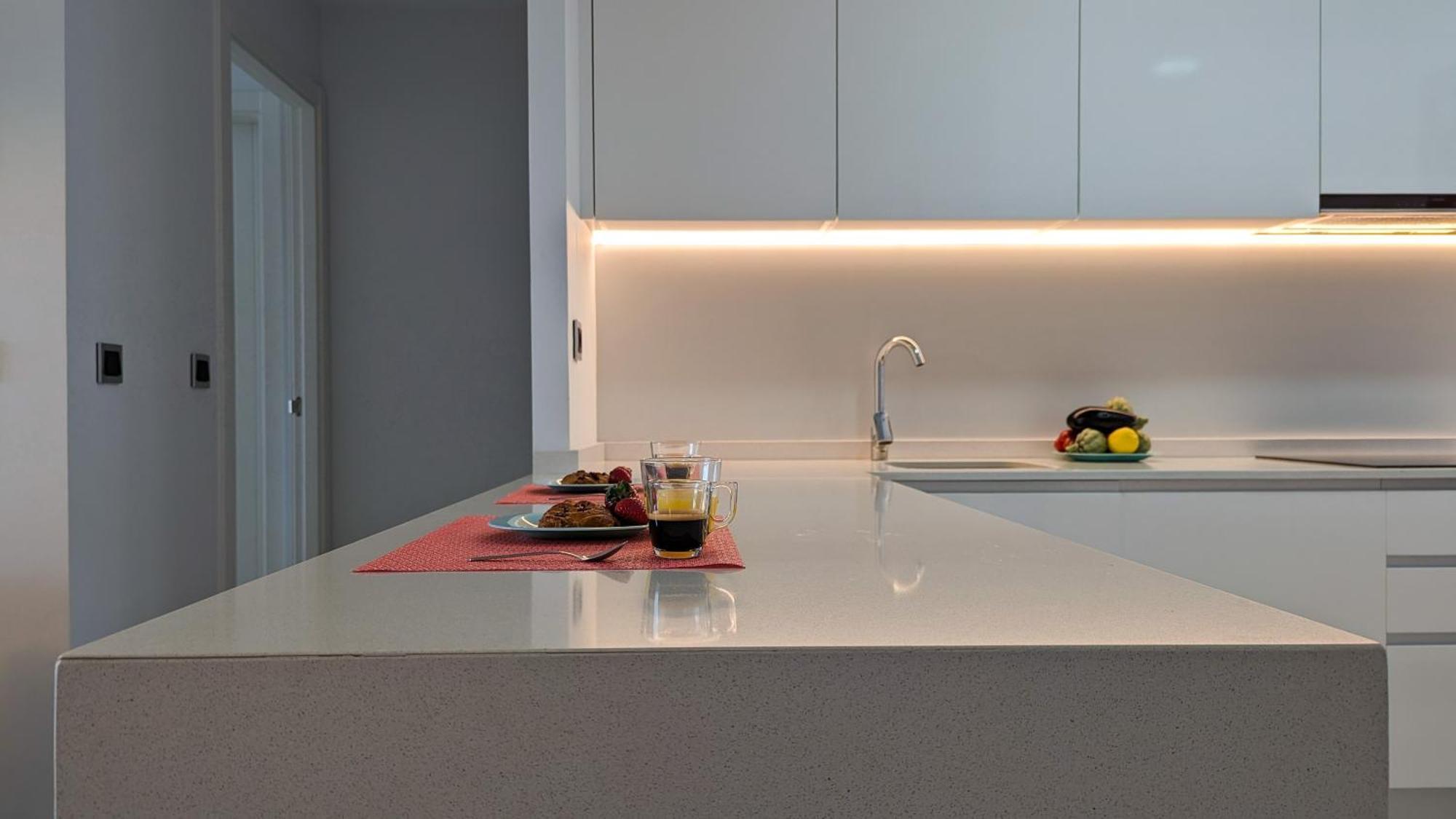 Sunset Waves Magic Apartments เบนิดอร์ม ภายนอก รูปภาพ