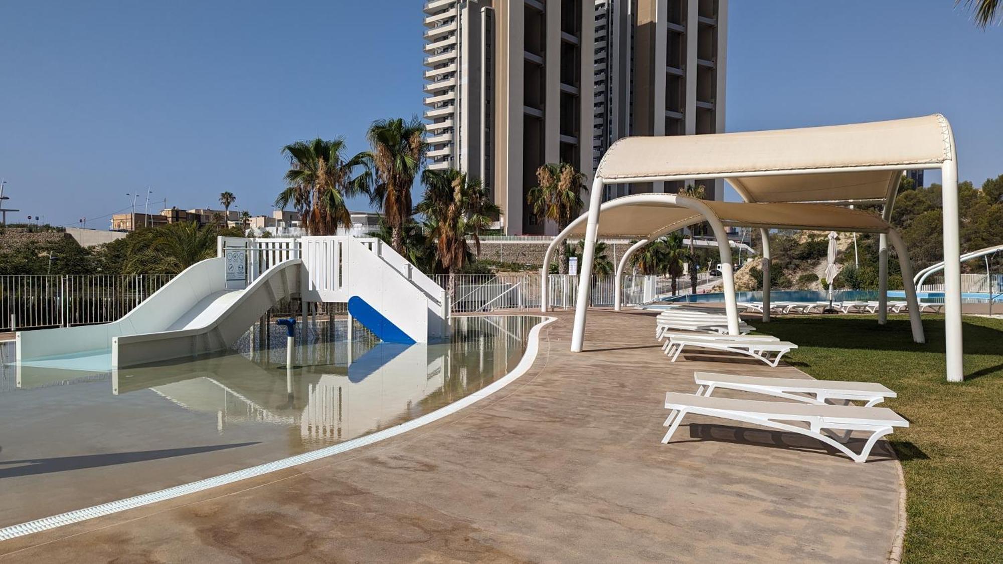 Sunset Waves Magic Apartments เบนิดอร์ม ภายนอก รูปภาพ